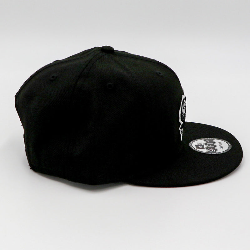 New Era 9Fifty San Diego Padres Swinging Friar Black Snapback Hat