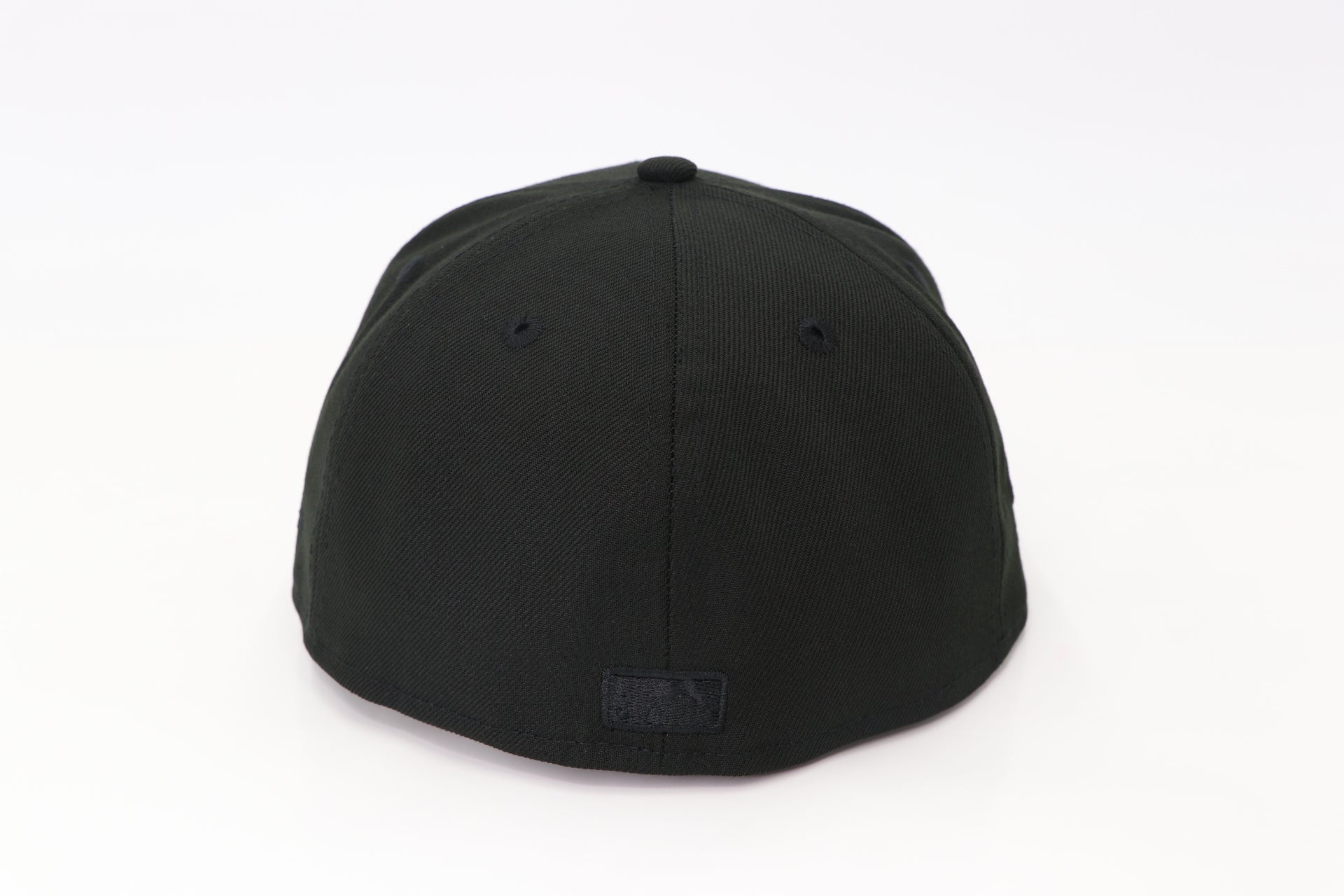 New Era San Diego Padres 59FIFTY fitted hat with a clean, all-black tonal design