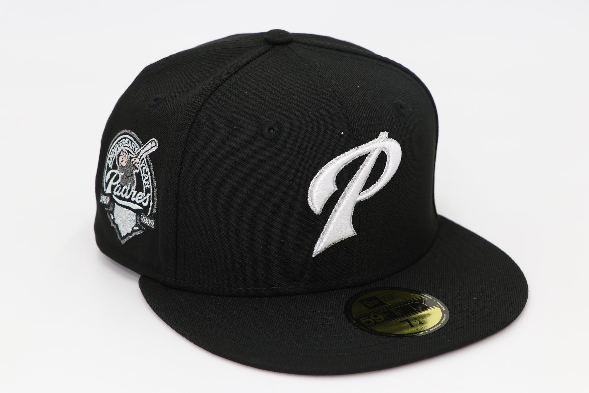 Black baseball cap with a logo on a white background